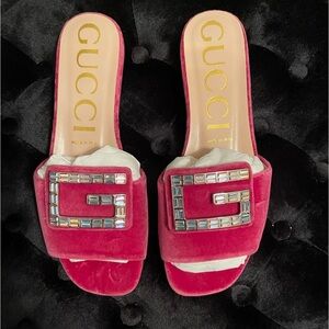 NEW “GUCCI “ Women’s “Madelyn” Velvet Pink Crystal GG Slides Mules SZ:38.5